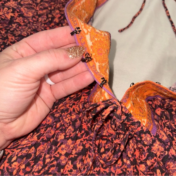 Free People Boho Orange Once Upon a Time Bell Deep V-neck Sleeve Romper Size Sm - Picture 8 of 9